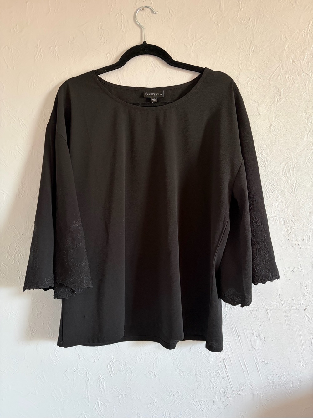 Bobeau Black Embroidered Bell Sleeve Blouse Size L